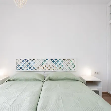 Home2book Sunlit Apt, Pool & Terrace, Americas