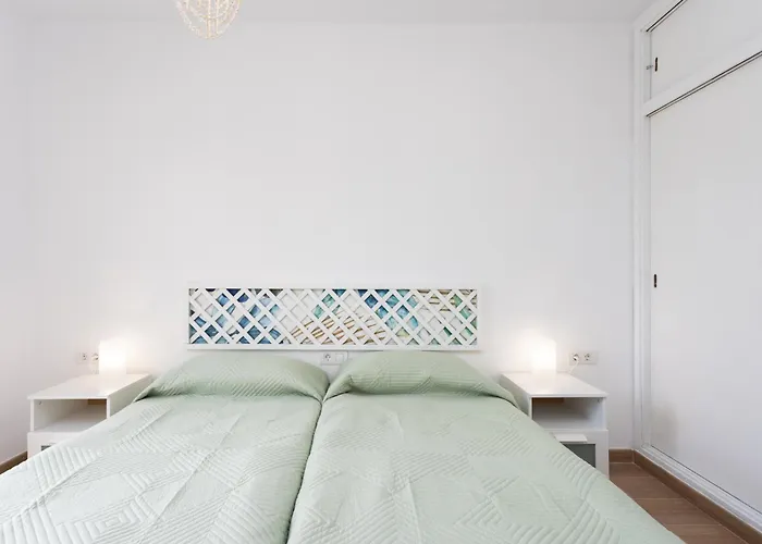 Home2book Sunlit Apt, Pool & Terrace, Americas