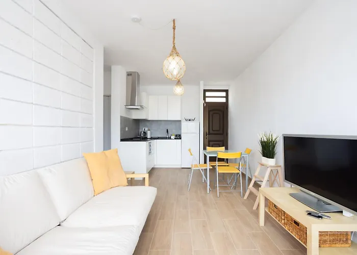 Home2book Sunlit Apt, Pool & Terrace, Americas