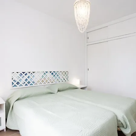 Home2book Sunlit Apt, Pool & Terrace, Americas アパート